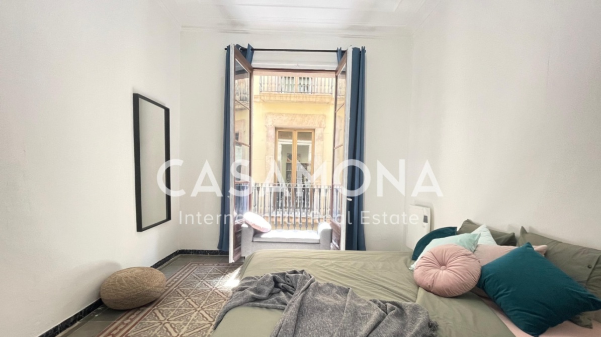 Apartament de 6 dormitoris amb balcons al Barri Gòtic, ideal per a inversió en convivència Apartament de 6 dormitoris amb balcons al Barri Gòtic, ideal per a inversió en convivència