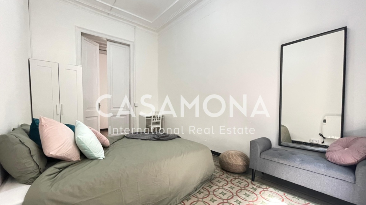 Apartament de 6 dormitoris amb balcons al Barri Gòtic, ideal per a inversió en convivència Apartament de 6 dormitoris amb balcons al Barri Gòtic, ideal per a inversió en convivència