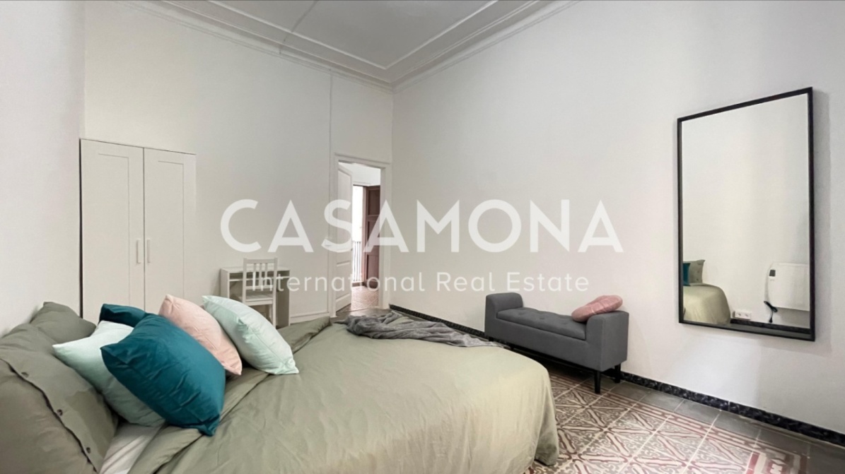 Apartament de 6 dormitoris amb balcons al Barri Gòtic, ideal per a inversió en convivència Apartament de 6 dormitoris amb balcons al Barri Gòtic, ideal per a inversió en convivència