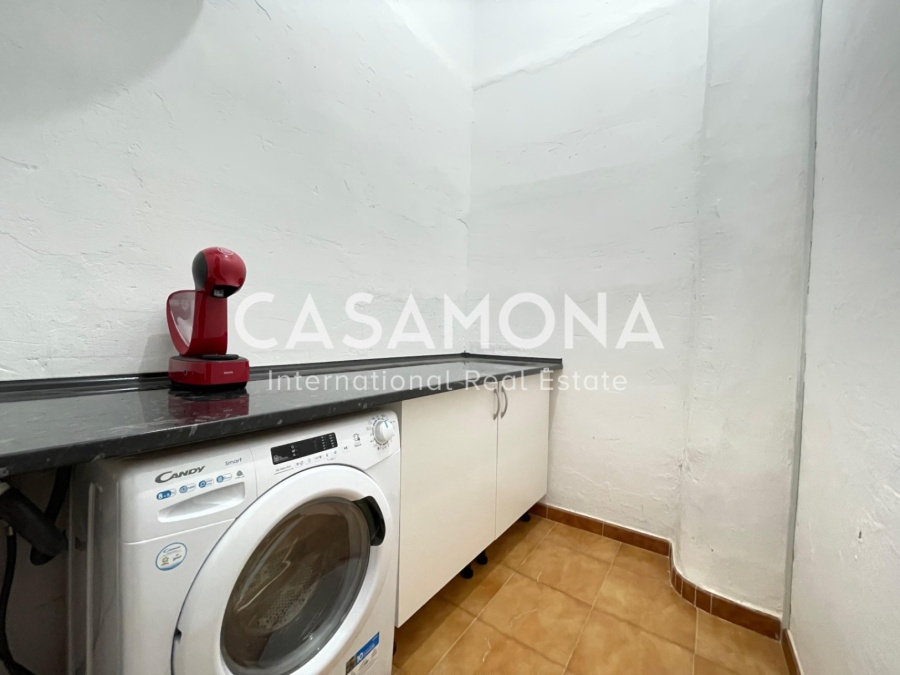 (VENDU) Appartement de 6 chambres avec balcon dans le quartier gothique - Idéal pour l’investissement en coliving
