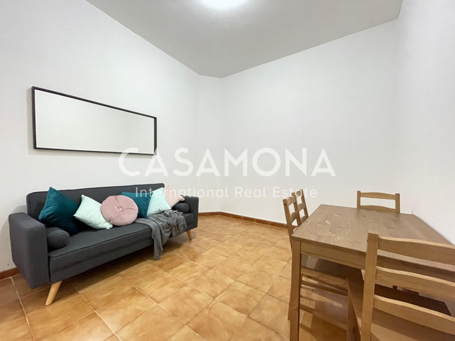 (SOLD) 6 Bedroom Apartment with Balconies in the Gothic Quarter - Ideal for Coliving Investment