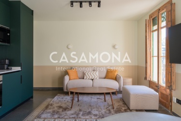 Spacious 3 Bedroom Apartment in Eixample with Catalan Features Spacious 3 Bedroom Apartment in Eixample with Catalan Features