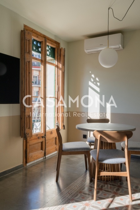 AMPLI APARTAMENT DE 3 HABITACIONS A L’EIXAMPLE AMB ELEMENTS CATALANS