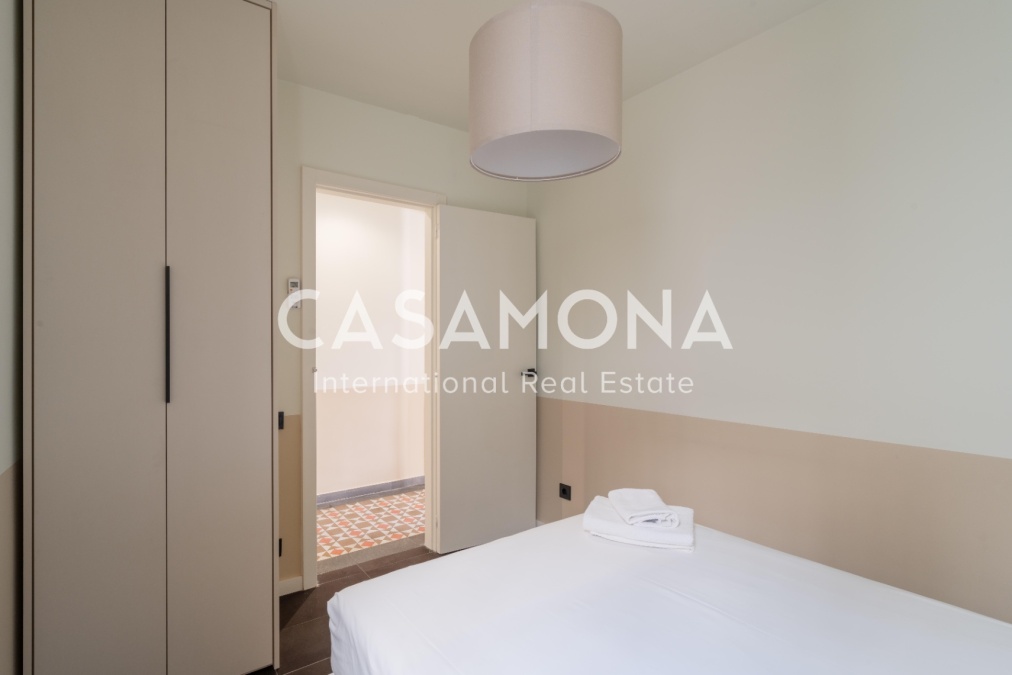 AMPLI APARTAMENT DE 3 HABITACIONS A L’EIXAMPLE AMB ELEMENTS CATALANS