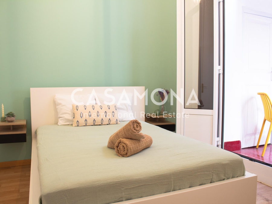Pis Bright i Modern de 2 Habitacions amb Terrassa Privada al Centre del Barri Gòtic