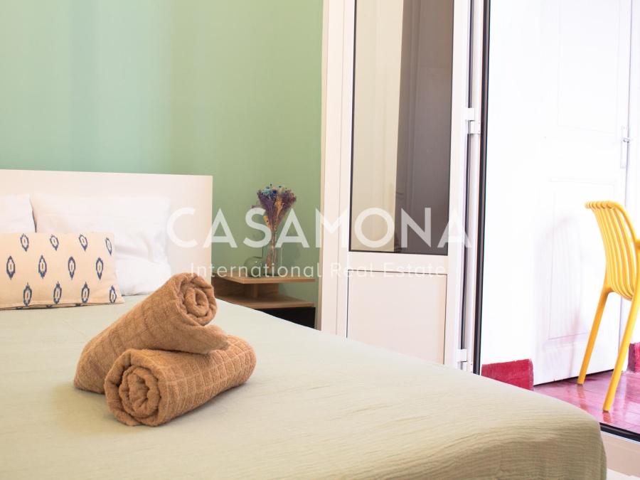 Bright and Modern 2-Bedroom Apartment with a Private Terrace in the Heart of the Gothic Quarter