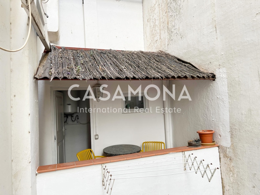 Bright and Modern 2-Bedroom Apartment with a Private Terrace in the Heart of the Gothic Quarter
