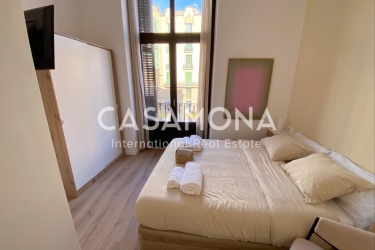 Co-Living Room mit eigenem Bad in perfekter Lage an der La Rambla