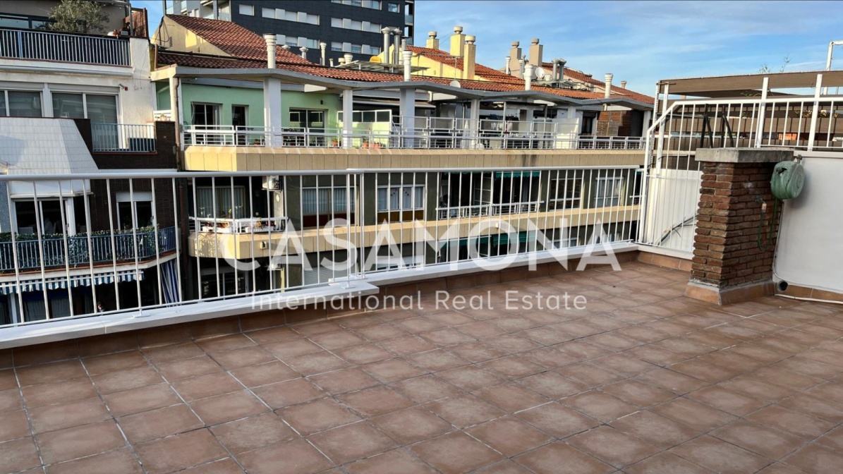 2 Bedroom Apartment with Spacious Private Terrace for Renovation in Eixample Esquerra 2 Bedroom Apartment with Spacious Private Terrace for Renovation in Eixample Esquerra