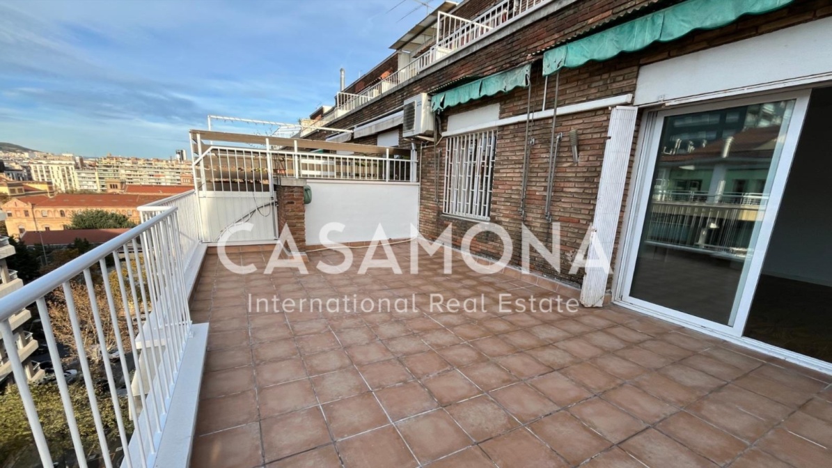2 Bedroom Apartment with Spacious Private Terrace for Renovation in Eixample Esquerra 2 Bedroom Apartment with Spacious Private Terrace for Renovation in Eixample Esquerra