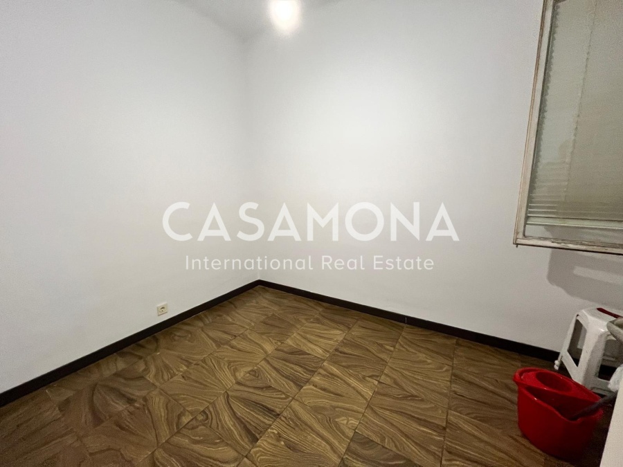 Appartement de 2 chambres avec terrasse privée spacieuse à rénover dans l’Eixample Esquerra Appartement de 2 chambres avec terrasse privée spacieuse à rénover dans l’Eixample Esquerra