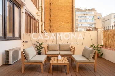 Elegante appartamento con 3 camere da letto e spaziosa terrazza privata a Sant Antoni