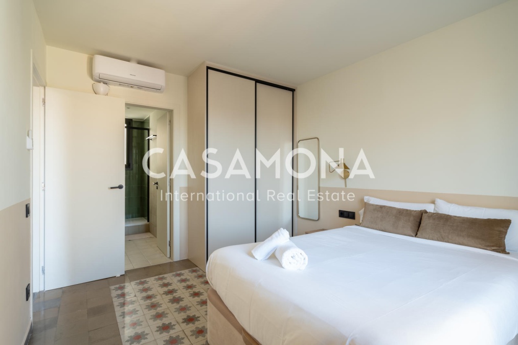 Precioso apartamento de 2 dormitorios y 2 baños con enorme balcón en el Eixample Precioso apartamento de 2 dormitorios y 2 baños con enorme balcón en el Eixample