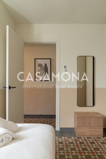 Precioso apartamento de 2 dormitorios y 2 baños con enorme balcón en el Eixample Precioso apartamento de 2 dormitorios y 2 baños con enorme balcón en el Eixample