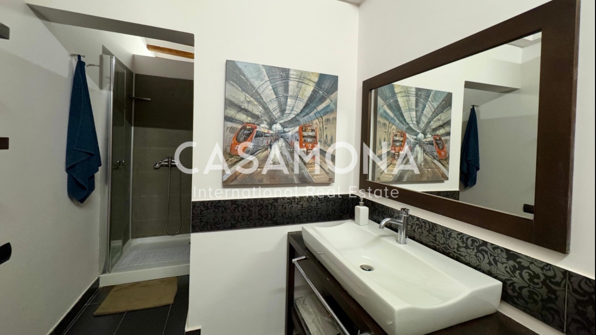 (SOLD) Elégant appartement de 2 chambres avec ascenseur et balcons à la française à El Born