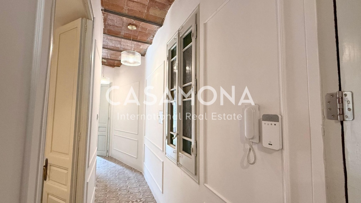 (Sold) Apartment with Catalan Charm and Multiple Balconies and Terrace (Sold) Apartment with Catalan Charm and Multiple Balconies and Terrace