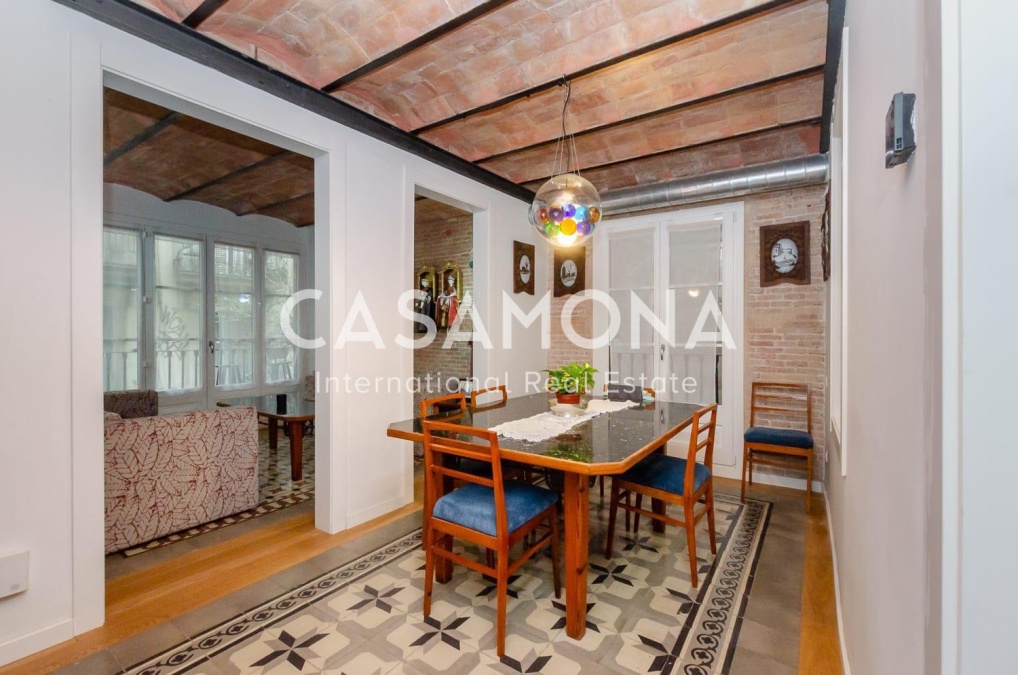 Historic Gem with 4 Bedrooms in the Heart of the Gothic Quarter