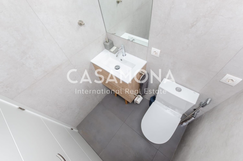 Historic Gem with 4 Bedrooms in the Heart of the Gothic Quarter