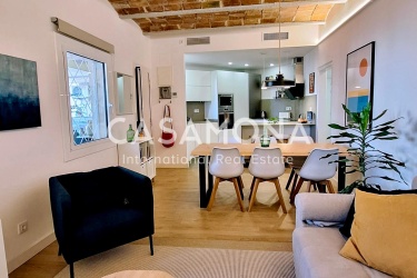 Modern 2 Bedroom Apartment with Private Terrace and Catalan Features in Poble Nou