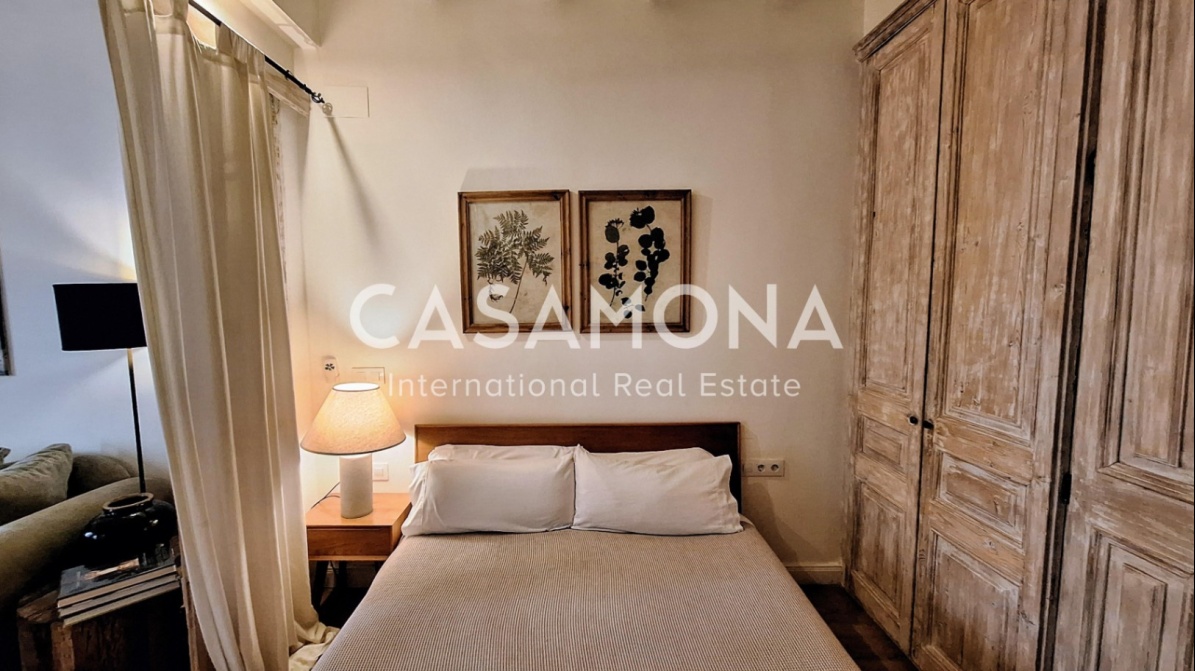 Charmantes Bohemian Hideaway mit Balkon im Herzen des Gotischen Viertels