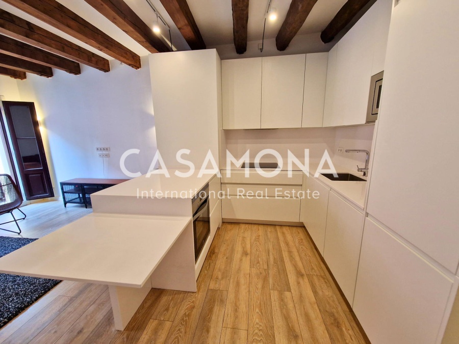 Exclusivo ático con terraza privada en la azotea e impresionantes vistas al barrio gótico