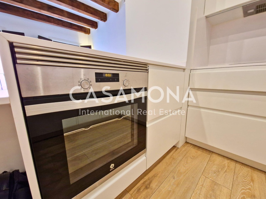 Exclusive Penthouse with Private Rooftop Terrace & Stunning Gothic Quarter Views