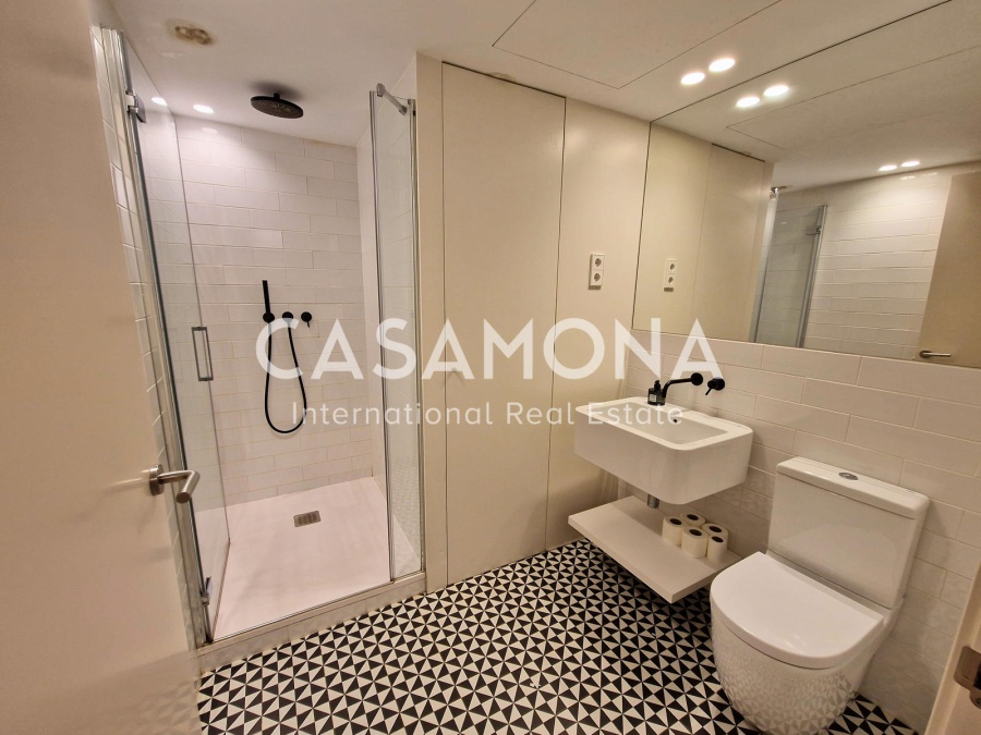 Exclusive Penthouse with Private Rooftop Terrace & Stunning Gothic Quarter Views