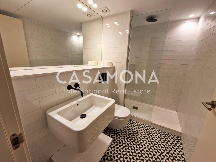 Exclusive Penthouse with Private Rooftop Terrace & Stunning Gothic Quarter Views