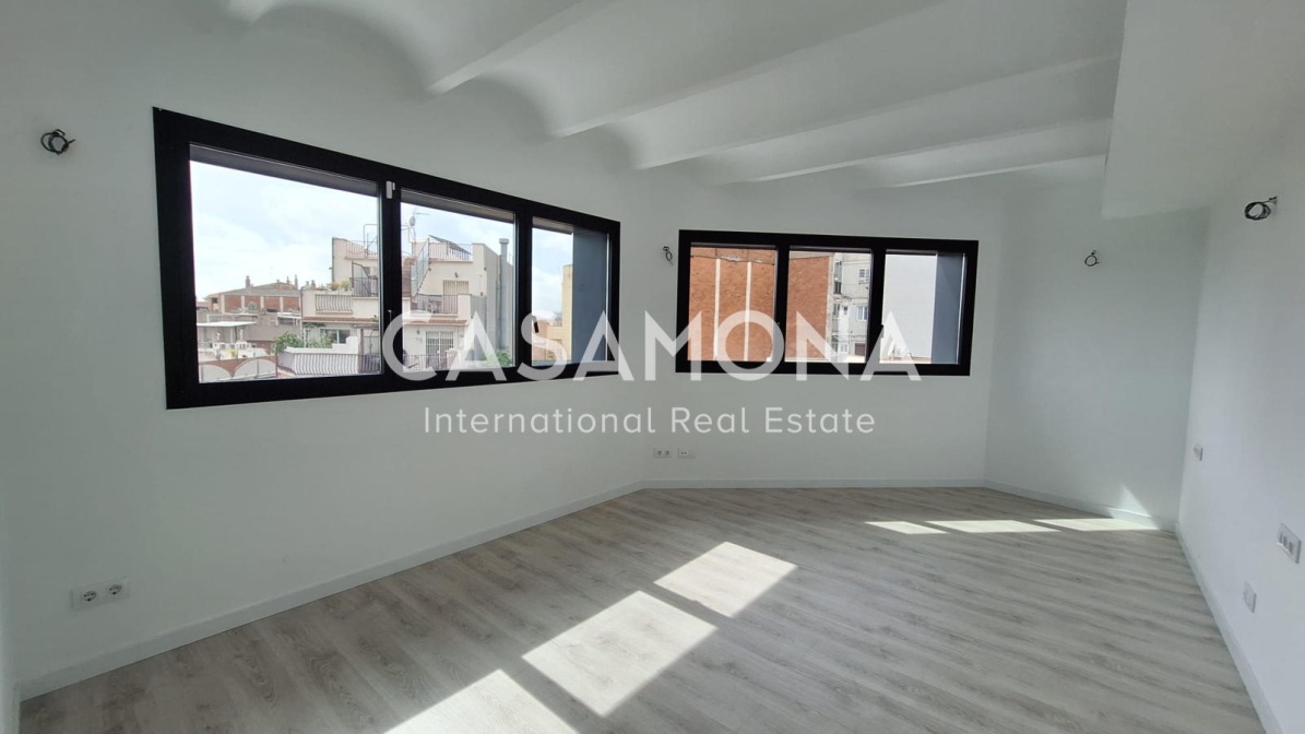 Brand-New Exterior Apartment with Stunning Skyline Views and Community Terrace