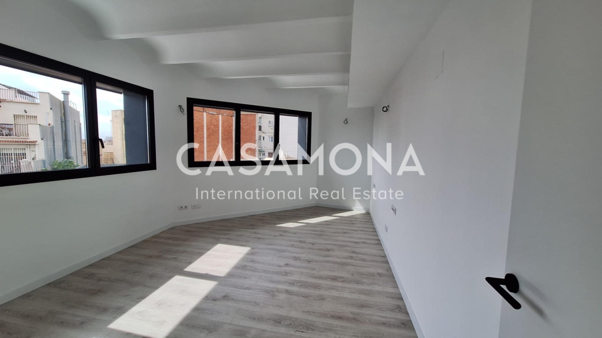Brand-New Exterior Apartment with Stunning Skyline Views and Community Terrace