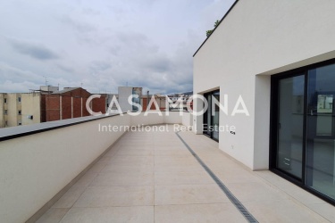(SOLD) Modern 1-Bedroom Apartment with Breathtaking Views of Barcelona's Famous Landmarks, Mountains and the Sea (SOLD) Modern 1-Bedroom Apartment with Breathtaking Views of Barcelona's Famous Landmarks, Mountains and the Sea