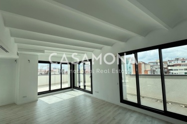 (VENUT) Apartament modern d'1 dormitori amb impressionants vistes als llocs emblemàtics de Barcelona, les muntanyes i el mar