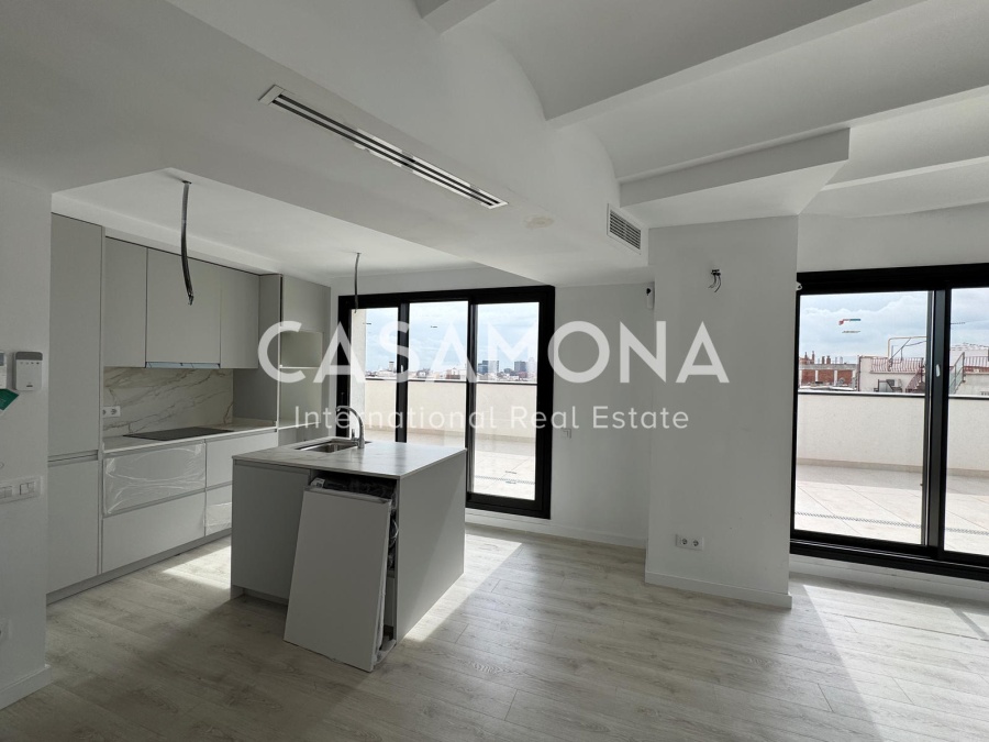 Modern appartement met 1 slaapkamer en een adembenemend uitzicht op de beroemde bezienswaardigheden van Barcelona, de bergen en de zee