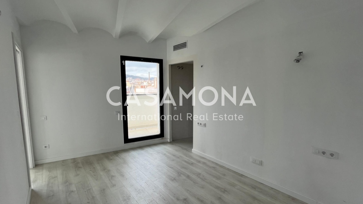 (VENDU) Appartement moderne d’une chambre avec vue imprenable sur les célèbres monuments de Barcelone, les montagnes et la mer (VENDU) Appartement moderne d’une chambre avec vue imprenable sur les célèbres monuments de Barcelone, les montagnes et la mer
