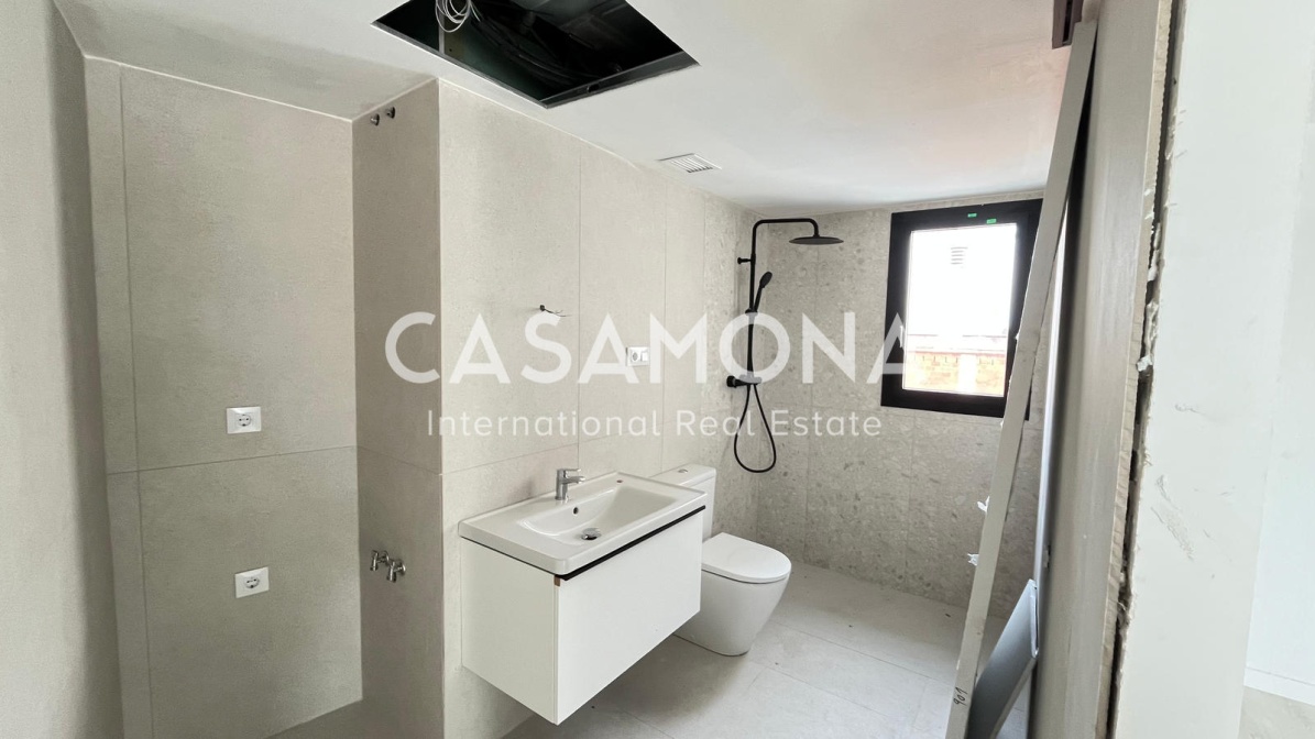 (VENUT) Apartament modern d'1 dormitori amb impressionants vistes als llocs emblemàtics de Barcelona, les muntanyes i el mar