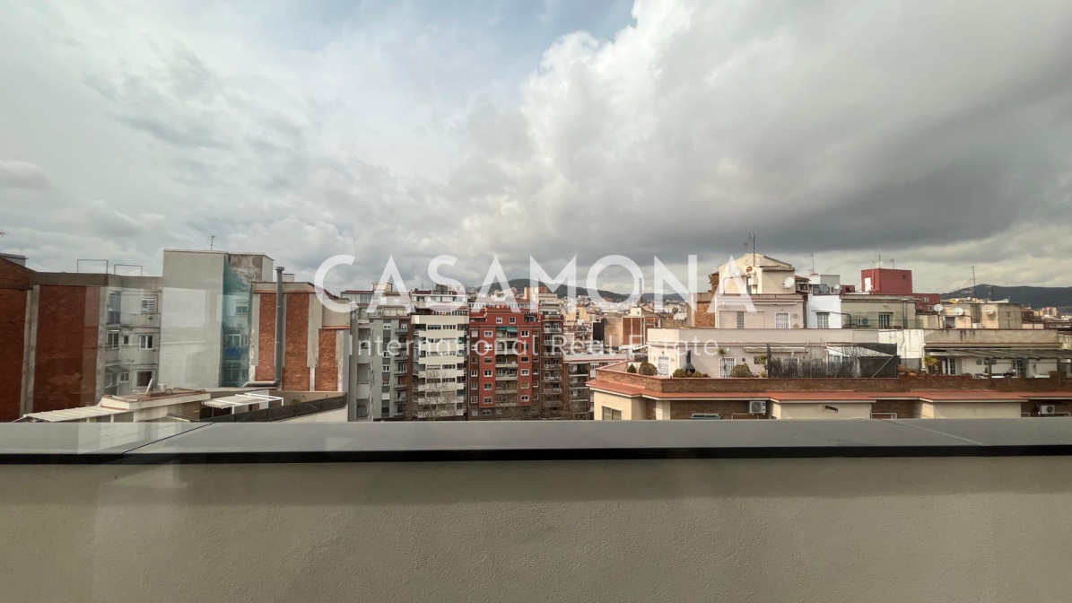(VENUT) Apartament modern d'1 dormitori amb impressionants vistes als llocs emblemàtics de Barcelona, les muntanyes i el mar