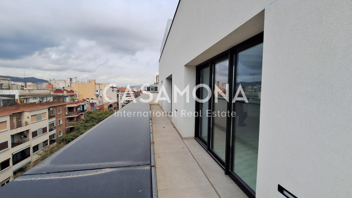 (VENUT) Apartament modern d'1 dormitori amb impressionants vistes als llocs emblemàtics de Barcelona, les muntanyes i el mar