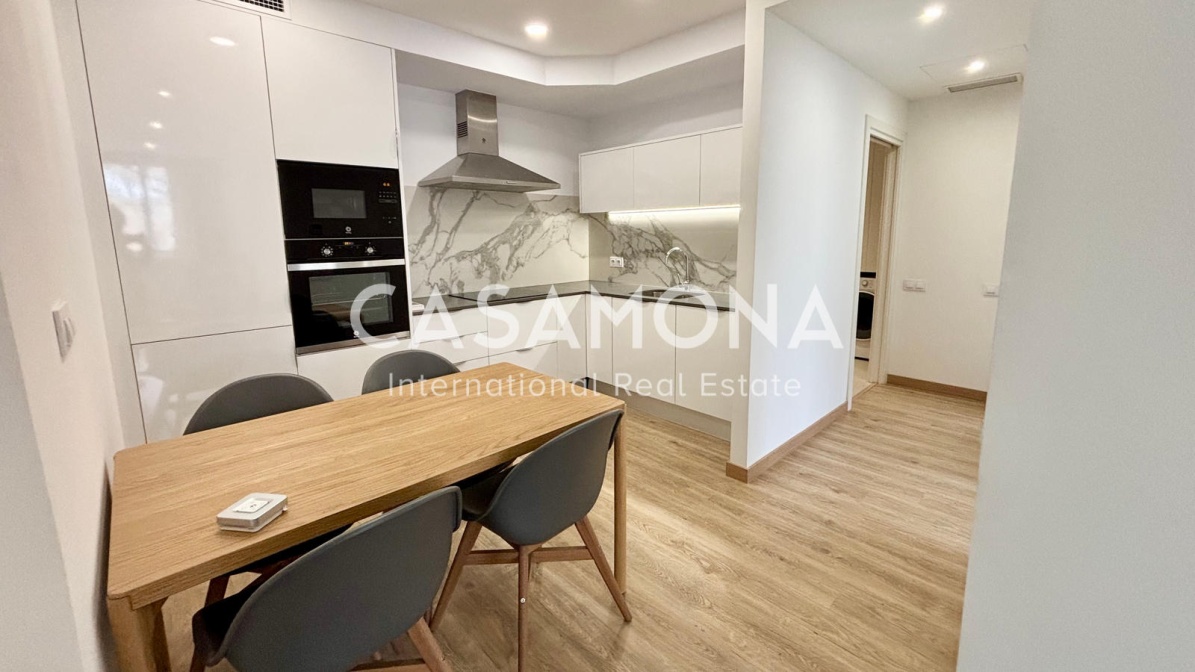 Appartamento con 2 camere da letto completamente ristrutturato con ascensore su Avenida Parallel