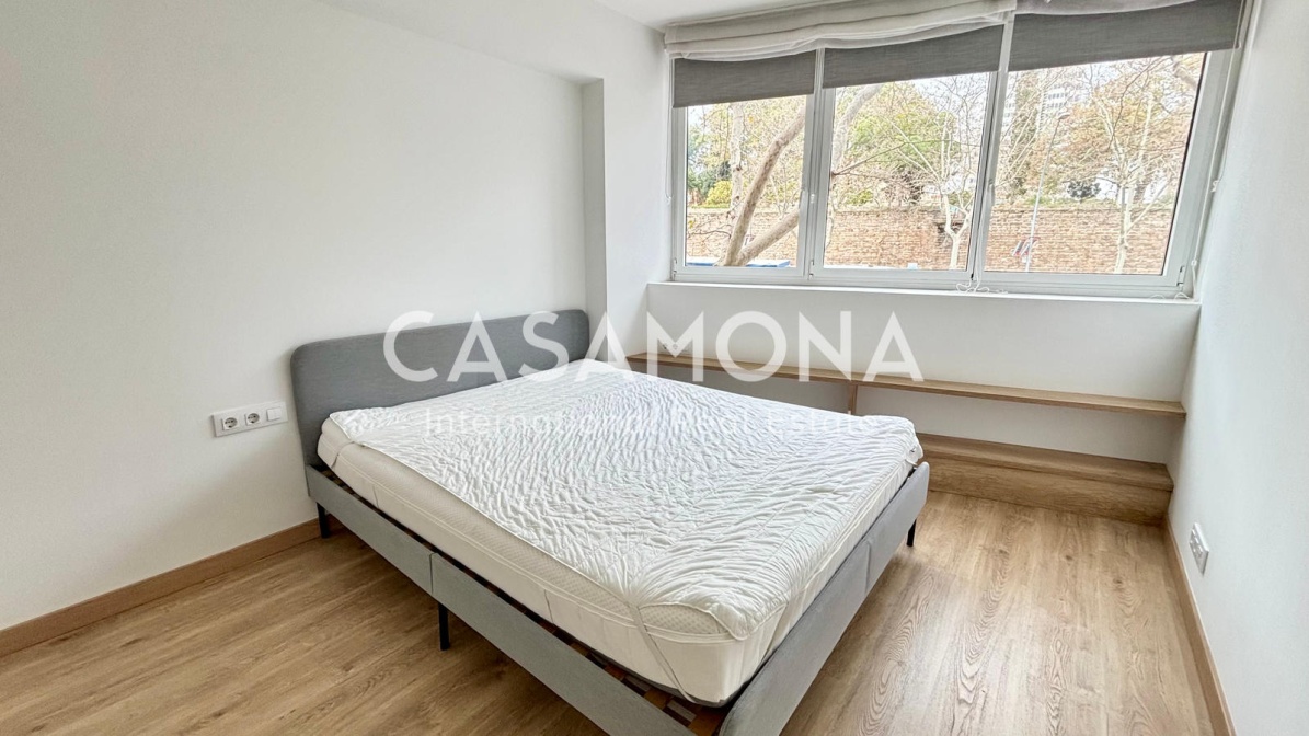 Appartamento con 2 camere da letto completamente ristrutturato con ascensore su Avenida Parallel