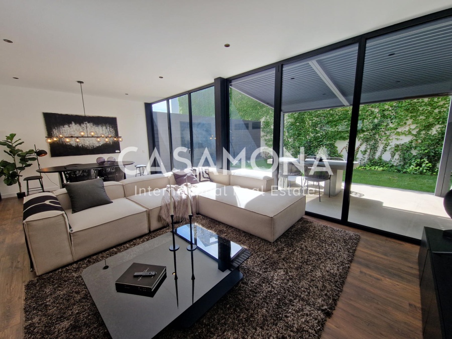 Appartement lumineux et spacieux de 2 chambres avec un grand jardin