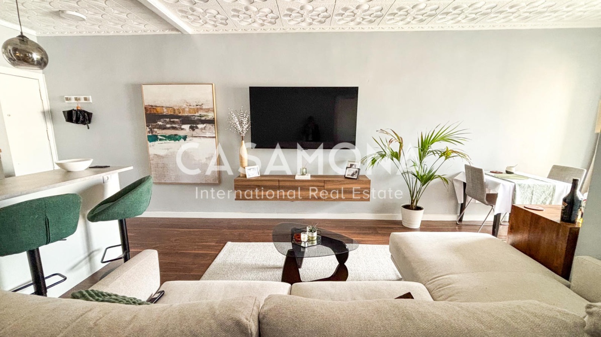 Renovated 3-Bedroom Apartment with a Balcony in El Besòs Renovated 3-Bedroom Apartment with a Balcony in El Besòs