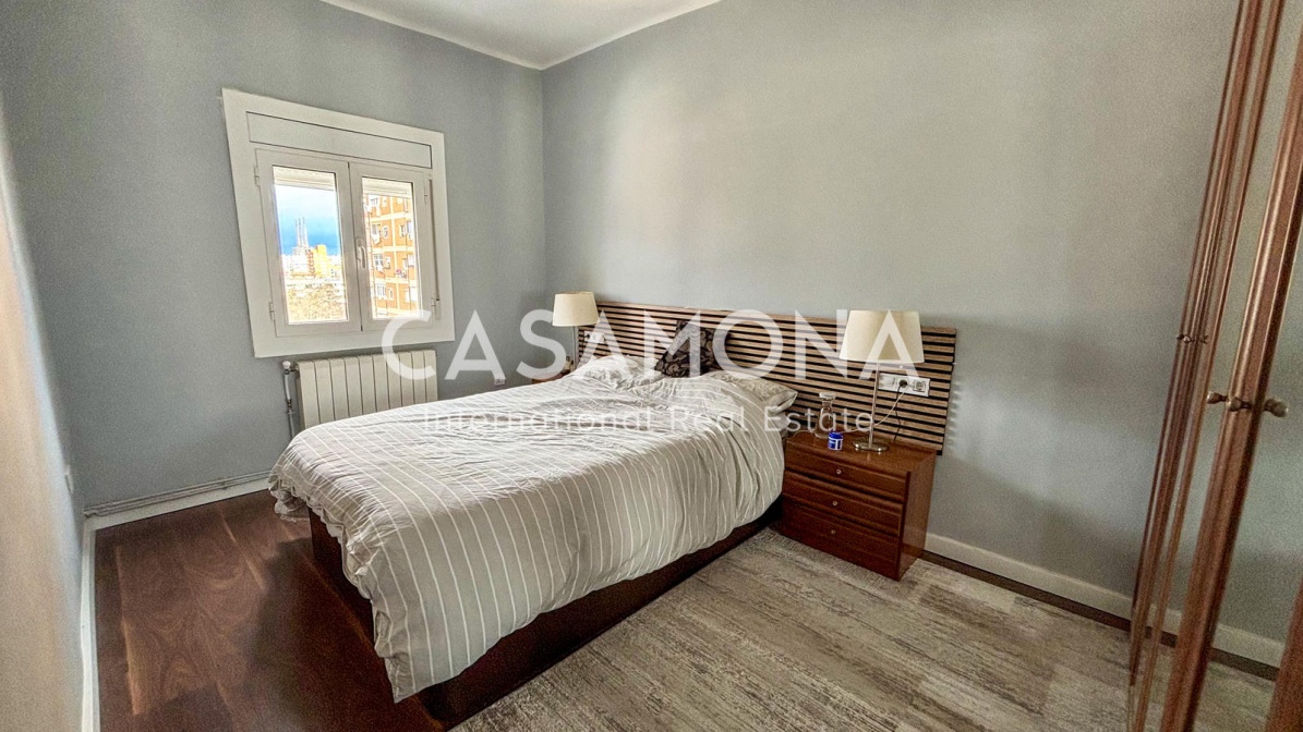 Renovated 3-Bedroom Apartment with a Balcony in El Besòs Renovated 3-Bedroom Apartment with a Balcony in El Besòs