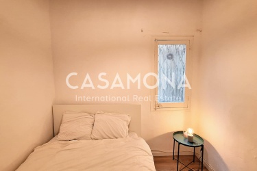 Beautiful and Cozy Bedroom Located in a Co-Living Apartment in El Born