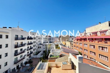 Luminoso apartamento de 2 dormitorios con balcón y dos terrazas privadas en Poblenou
