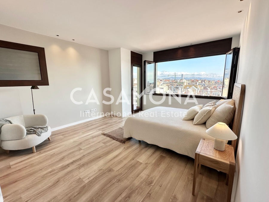 SOLD Luxurious apartment with panoramic views of the Sagrada Familia skyline.