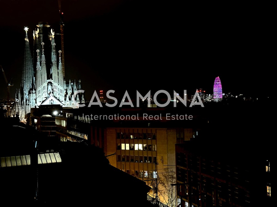 VENDIDO Lujoso apartamento con vistas panorámicas al horizonte de la Sagrada Familia VENDIDO Lujoso apartamento con vistas panorámicas al horizonte de la Sagrada Familia