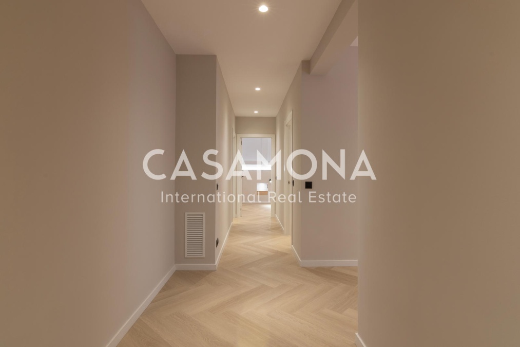 (VERKAUFT) Komplett renoviertes, modernes Apartment mit 3 Schlafzimmern und 2 Bädern und Balkon über einem Platz in der Via Laietana (VERKAUFT) Komplett renoviertes, modernes Apartment mit 3 Schlafzimmern und 2 Bädern und Balkon über einem Platz in der Via Laietana