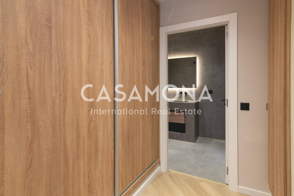(VENUT) Apartament modern de 3 dormitoris i 2 banys totalment reformat amb balcó sobre una plaça a Via Laietana (VENUT) Apartament modern de 3 dormitoris i 2 banys totalment reformat amb balcó sobre una plaça a Via Laietana