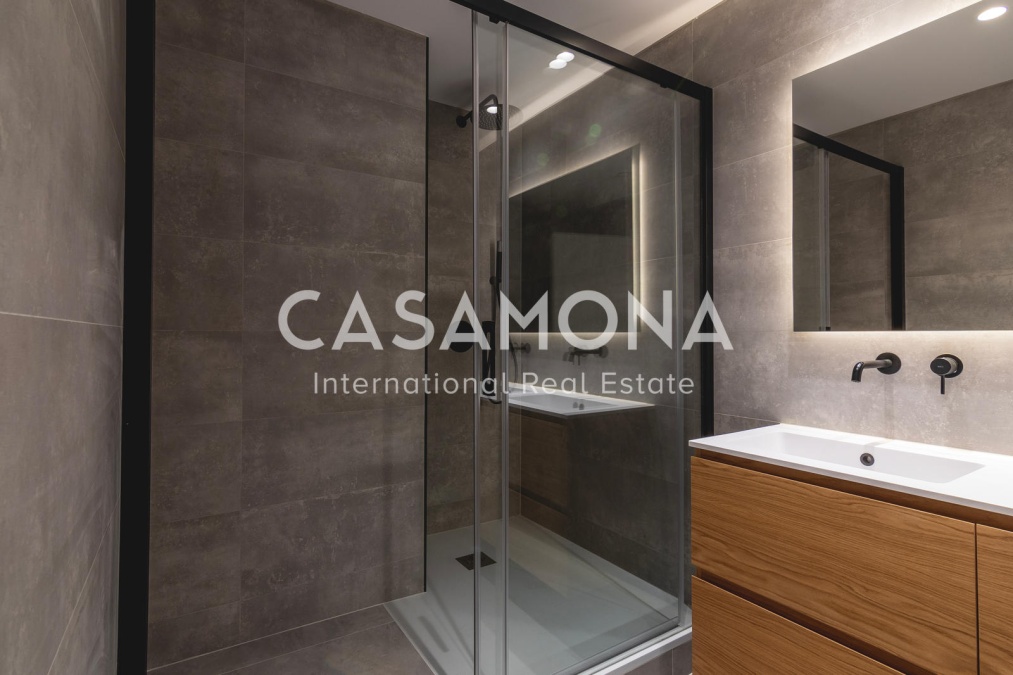 (VENUT) Apartament modern de 3 dormitoris i 2 banys totalment reformat amb balcó sobre una plaça a Via Laietana (VENUT) Apartament modern de 3 dormitoris i 2 banys totalment reformat amb balcó sobre una plaça a Via Laietana