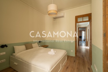 Modern 3 Bedroom Apartment with Balconies in Gracia